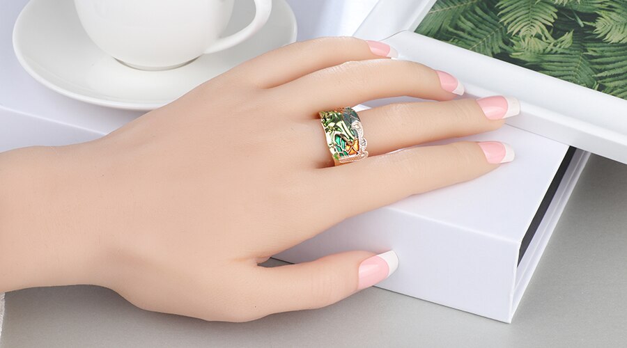 Kinel Hot Animal Jewelry Frog Rings Fashion Green Enamel Wide Ring For Woman Party Crystal Gold Color Vintage Jewelry 2019 New Kinel Hot Animal Jewelry Frog Rings Fashion Green Enamel Wide Ring For Woman Party Crystal Gold Color Vintage Jewelry 2019 New